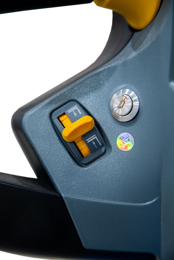 Штабелер самоходный 1,5 т 2,5 м TOR WS15H-2500SC PRO Li-ion 24/60 В/Ач контр. скорости подъема купить
