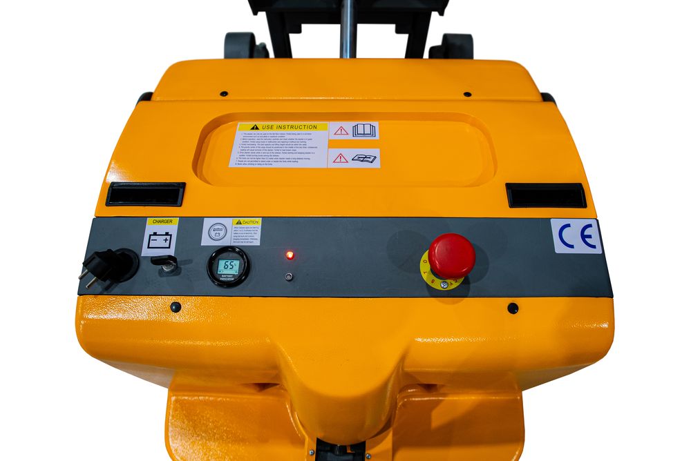 Штабелер самоходный 1,0 т 3,0 м XILIN CPD10W с наклоном мачты и противовесом 24/105 В/Ач купить