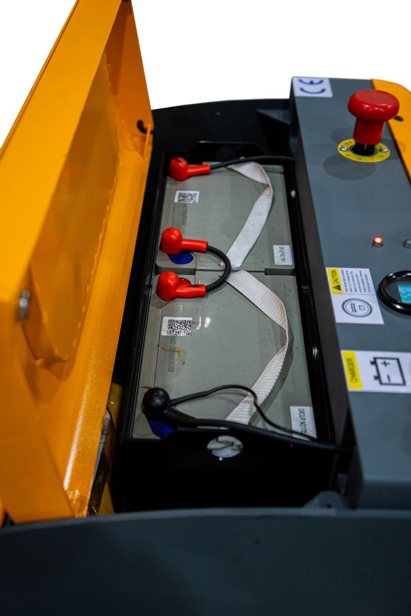 Штабелер самоходный 1,0 т 3,0 м XILIN CPD10W с наклоном мачты и противовесом 24/105 В/Ач купить