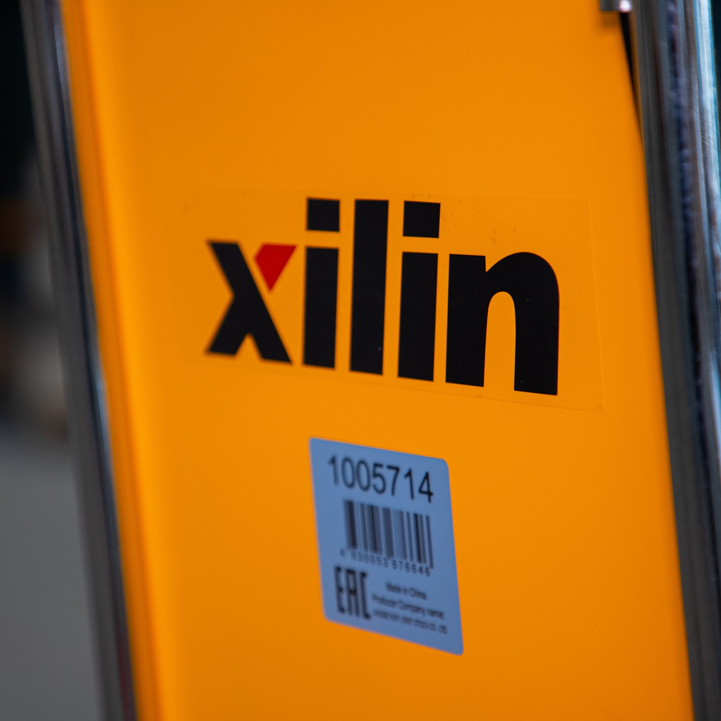 Стол подъемный передвижной 150 кг 302-1100 мм (700х450 мм) XILIN SPS150 купить