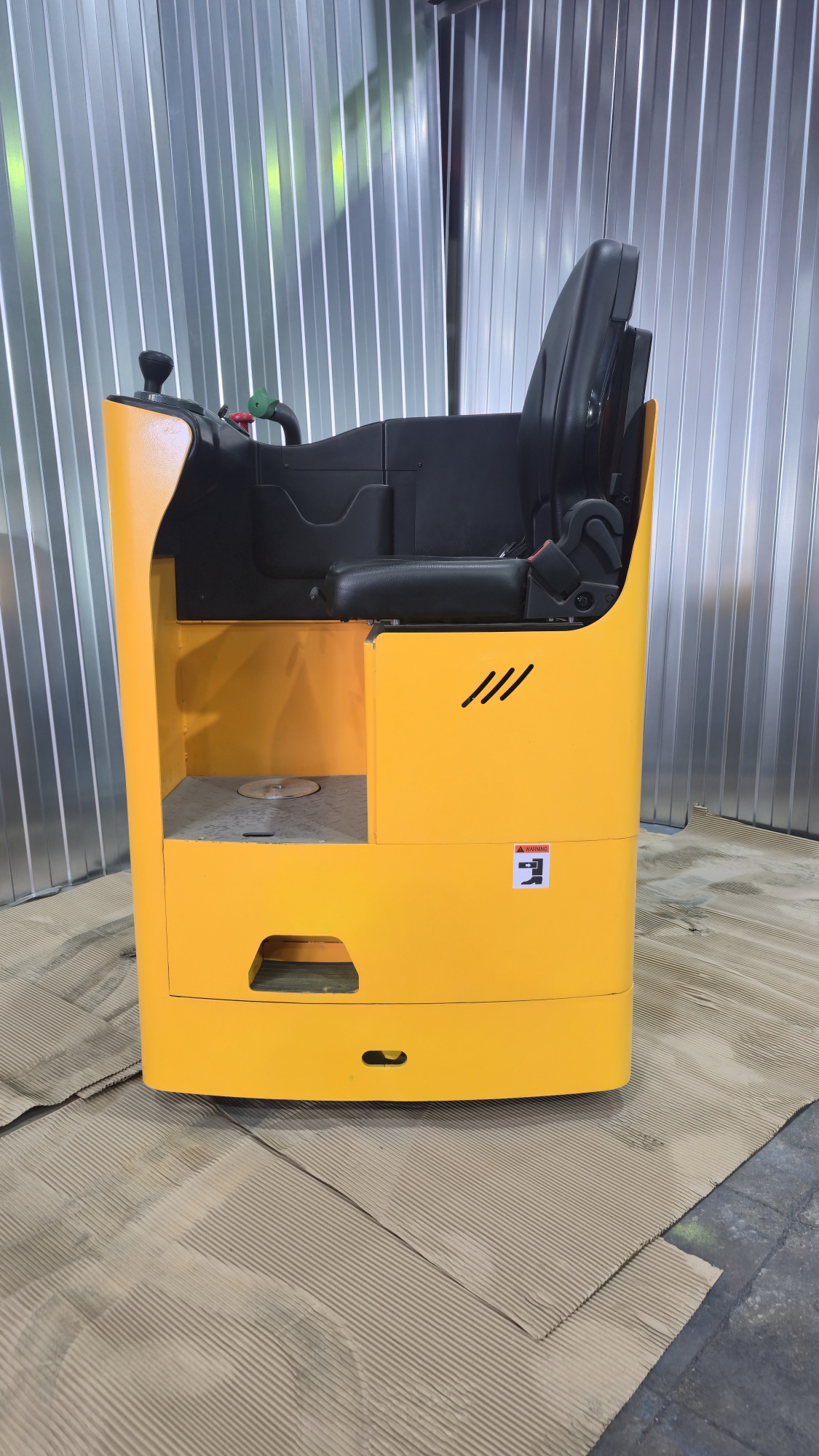 Тележка электрическая 2000 кг 1150 мм XILIN CBD20Z с кабиной 24/320 В/Ач купить